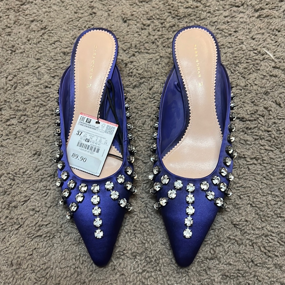 Zara kitten heel